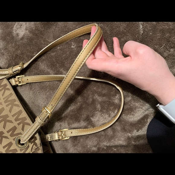 Michael Kors purse - Picture 4 of 4
